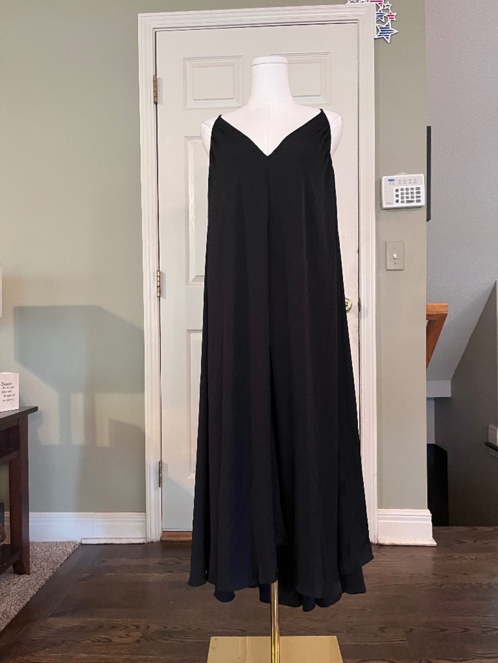 Banana Republic Black V-Neck Sleeveless Cami Maxi Slip Dress | LBD Flowy - Sz M